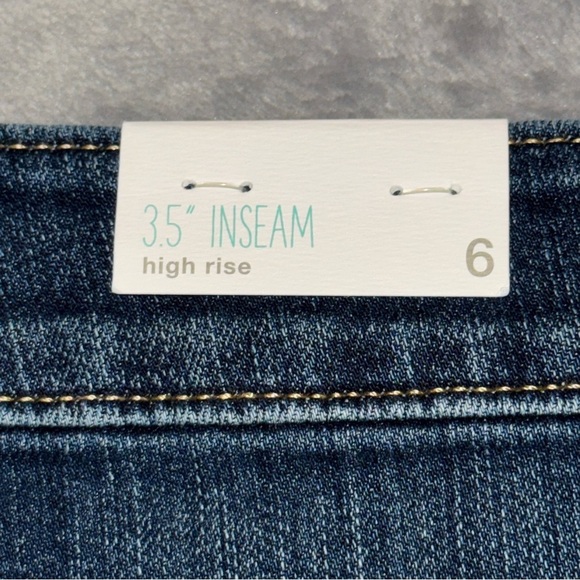 New with Tag Maurices High Rise 3.5” Denim Jean Shorts Size 6 - Picture 11 of 11